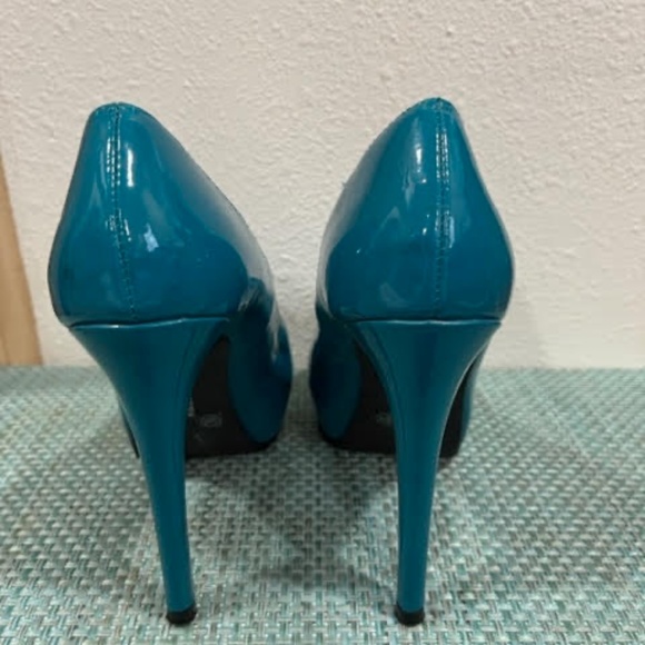 Chinese Laundry High Heels - Picture 3 of 4